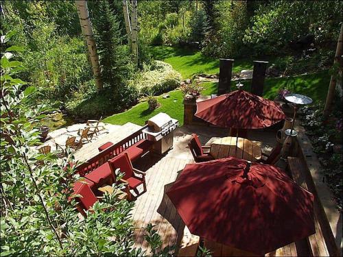 327 Deer Ridge Ln