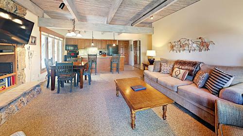 Timberline Condominiums 2 Bedroom Unit A2a