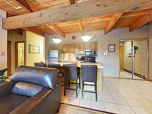 Timberline Condominiums 1 Bedroom Unit B2b