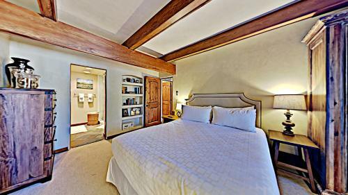 Timberline Condominiums 2 Bedroom Unit C1d