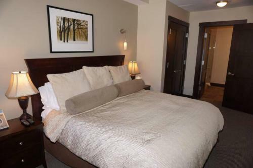 Apartamento 120 Carriage Way #2205 (203157-9419) Condo