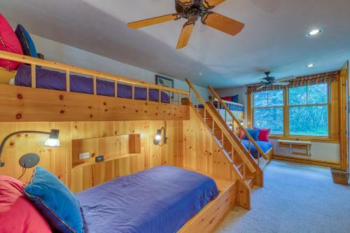 38 Fox Ln