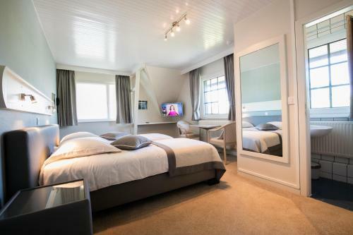 Hotel La Chaumi�re Du Lac
