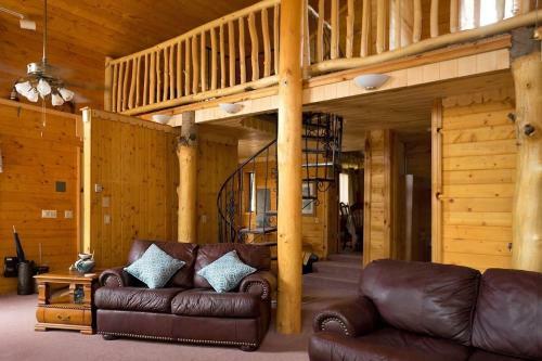 Alpine Mountain Top Home