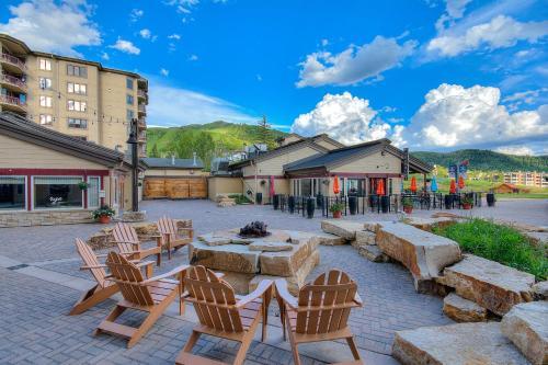Torian Plum Plaza 507