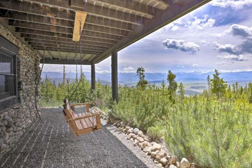 Lavish Mountain Retreat With Large Deck And Game Room!