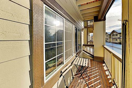 Apartamento Modern Mountain Condo - Near Skiing, Dining, Shops Condo