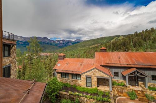 Cassidy Ridge Condos