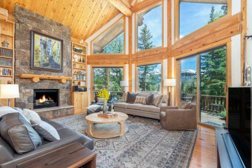 Mountain Melody By Exceptional Stays