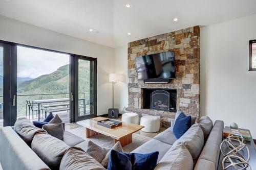 Apartamento Luxury Seclusion-stunning Mtn Views-access To Base Amenities Duplex