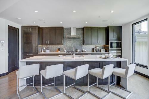 Apartamento Luxury Seclusion-stunning Mtn Views-access To Base Amenities Duplex