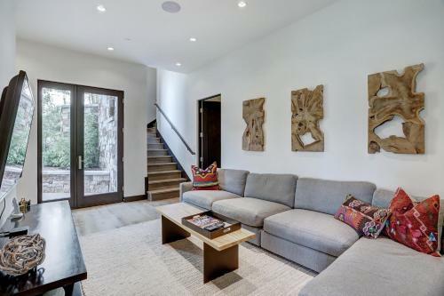 Apartamento Luxury Seclusion-stunning Mtn Views-access To Base Amenities Duplex
