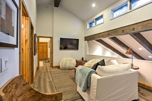 Booth Falls Townhome With Patio - Close To Vail And Bus