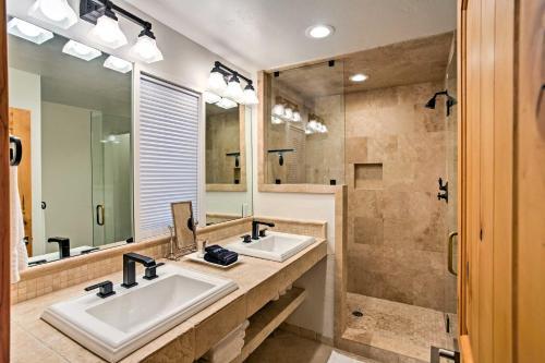 Booth Falls Townhome With Patio - Close To Vail And Bus