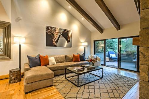 Booth Falls Townhome With Patio - Close To Vail And Bus