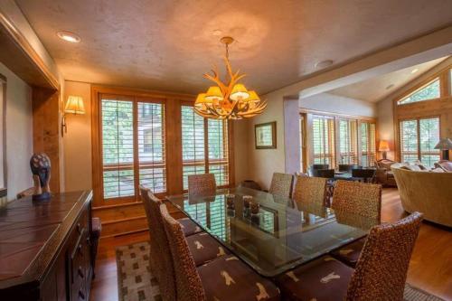 Apartamento Northwood's Spruce 310