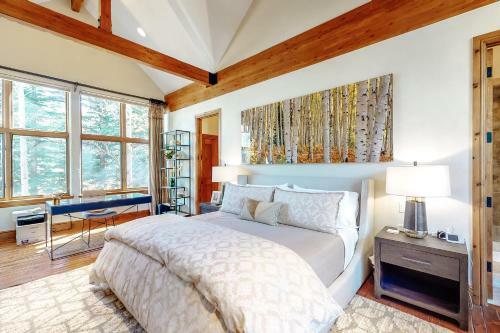 Lupine Drive Luxury