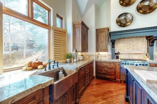 Lupine Drive Luxury