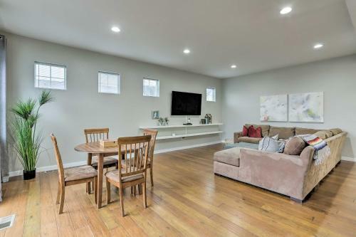 Apartamento Parkside Getaway With Fire Pit By Windsor Lake!