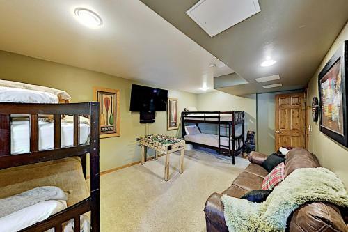 Apartamento Mountainside Condo With Deck, Fireplace & Hot Tub Condo