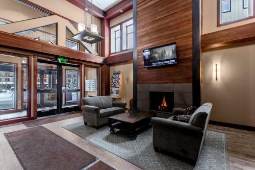 Ski In - Ski Out Modern Condo