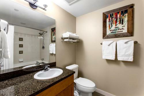 Ski In - Ski Out Modern Condo