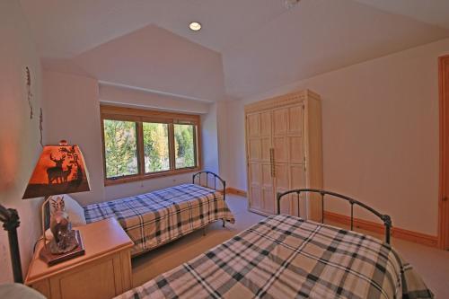 Timber Lake Way 491