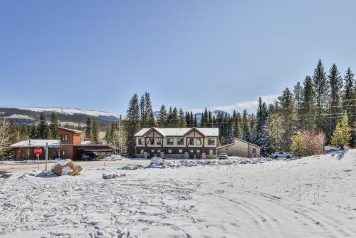 Vasquez Retreat