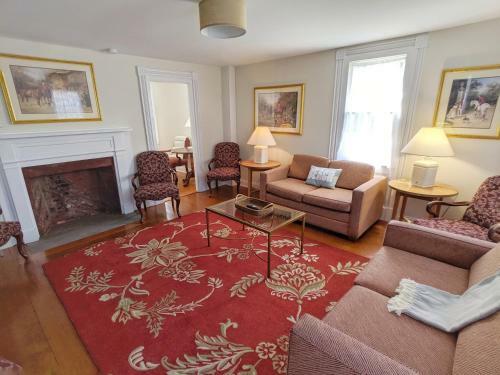 Showell Manor