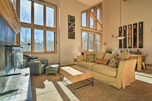 Cozy Townhome Just 4 Miles To Winter Park Resort!