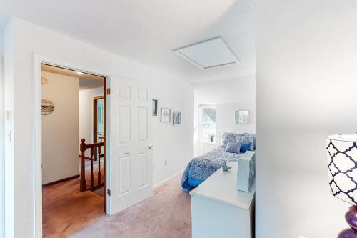 Kent Condo - 39260 Retreat