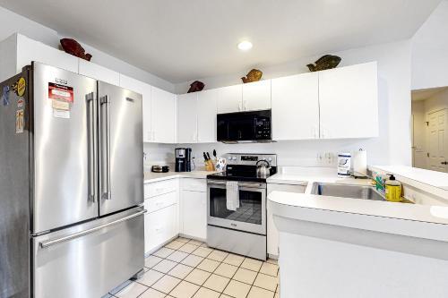 Sea Colony - 53063 Lakeshore