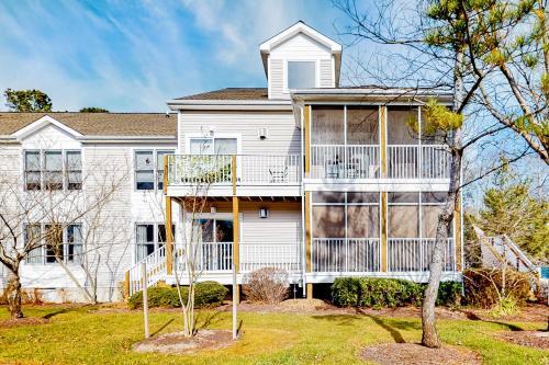 Sea Colony Pine Lake