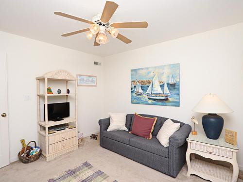 Sea Colony Pinewood III