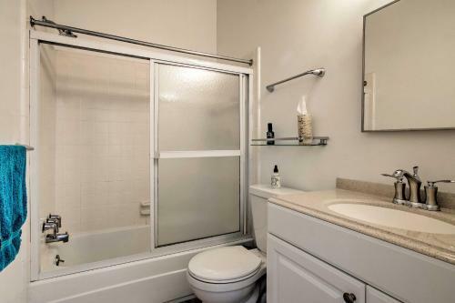 Apartamento Bright Condo With Balcony - Walk To Dewey Beach!