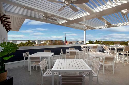 Hotel Fenwick Shores, Tapestry Collection By Hilton