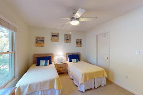 Sea Colony Tall Pines II