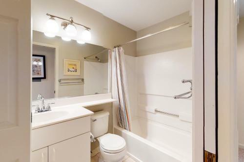 Sea Colony Whispering Pines II