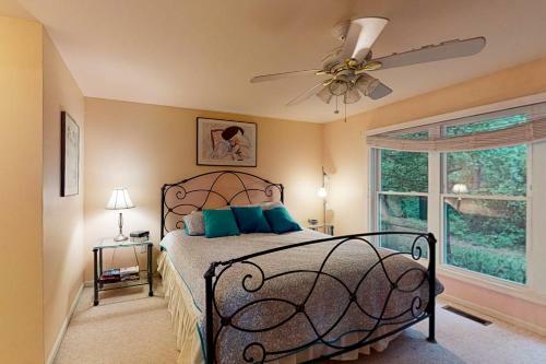 Sea Colony Whispering Pines III