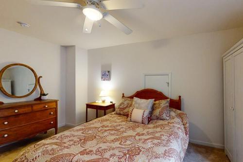 Forest Landing - 37114 Fairway