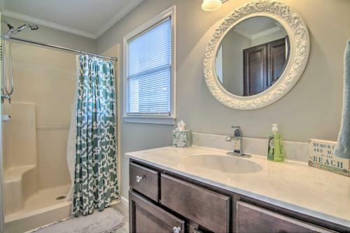 Newly Renovated Home About 3 Mi To Bethany Beach!