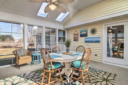 Newly Renovated Home About 3 Mi To Bethany Beach!