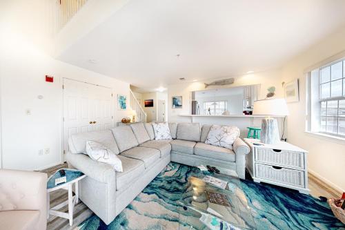 Bethany Bay - 4305 Pettinaro