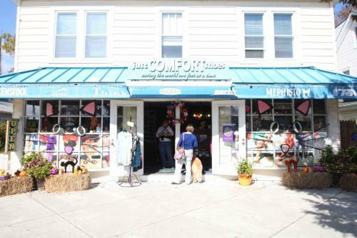 59 Maryland Ave #204