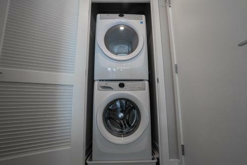 Waterfront Apartments 30 Day Rentals