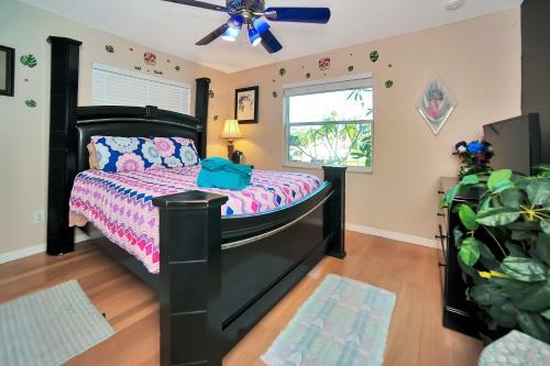 Apollo Beach Home With Pool, Room To Entertain, Pet Friendly! Home