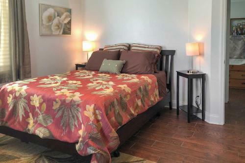 Updated Apollo Beach Home With New Dock And Hot Tub!
