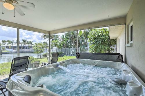 Updated Apollo Beach Home With New Dock And Hot Tub!