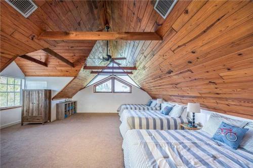 Tree Top Bungalow
