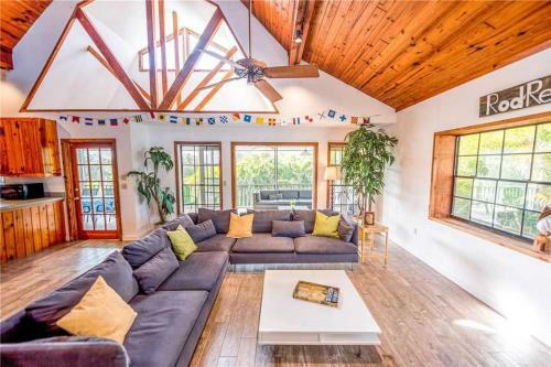 Tree Top Bungalow